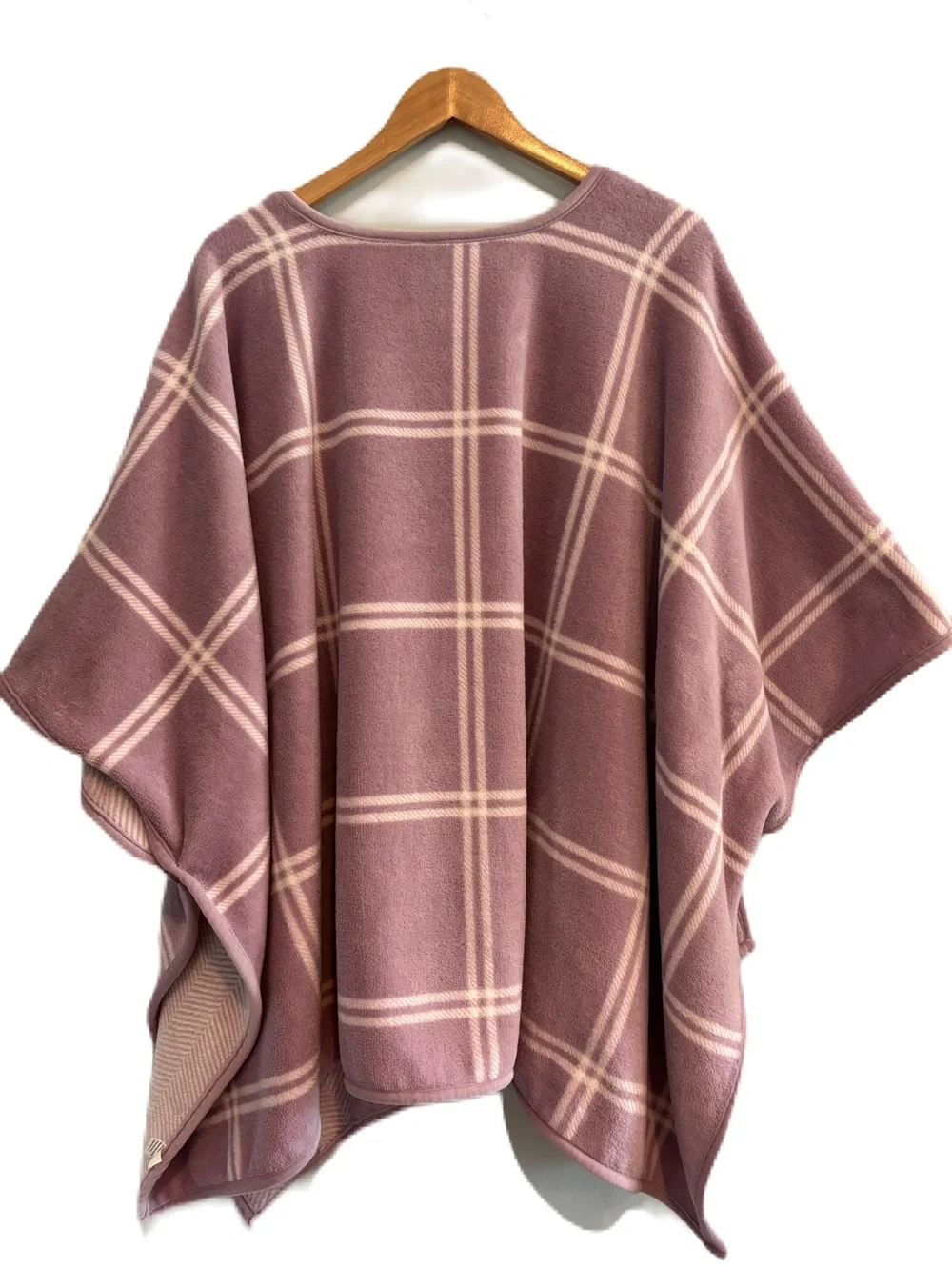 Cuddle Duds Mauve & White Plaid Plush Wrap Size L/XL